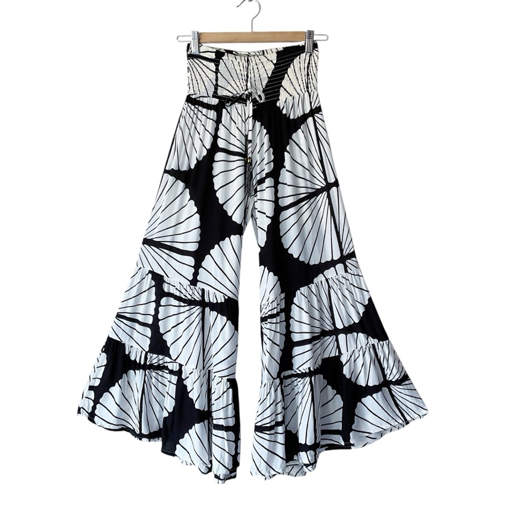 True Destinations Black & White Leaf Print Ruffled Palazzo Pants Size M